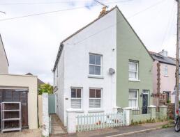37, Victoria Road, Chichester PO19 7HY