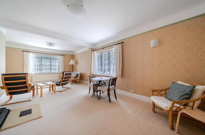 Sitting/Dining Room