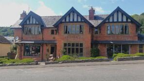 Wreneaton House, High Street, Dulverton TA22 9DW