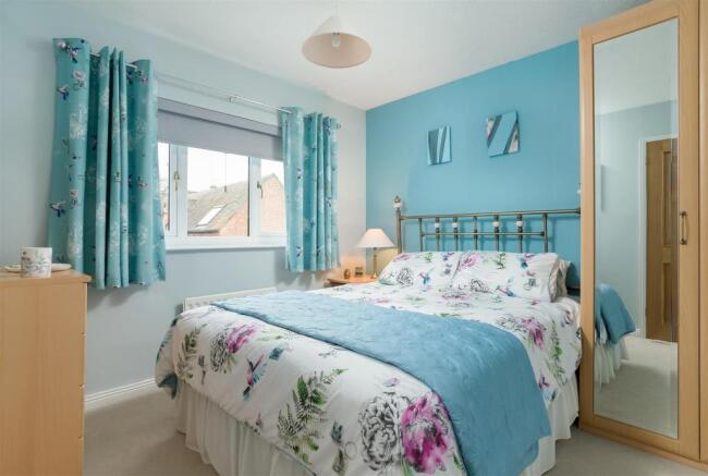 4 Walnut Close-35.jpg