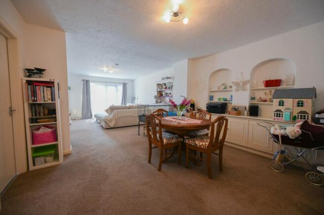 Lounge / Dining Room
