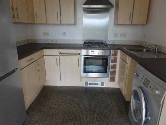 20-40 Lion Court Kitchen.JPG