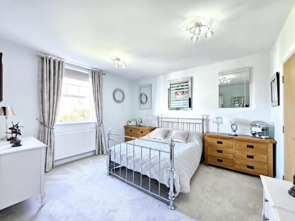2 bed Flat for sale Image 9