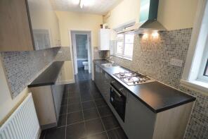 35, Dundonald Road, Leicester LE4 5GE