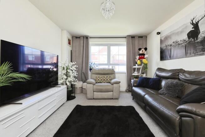 4 bed Detached for sale Image 4