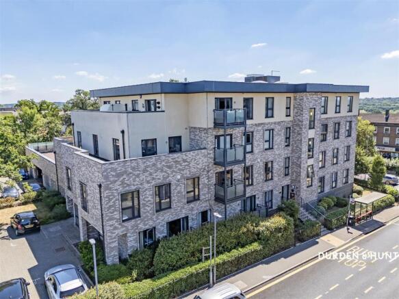 Luna Court