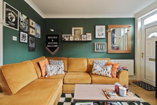 2 bed Terraced for sale Image 3