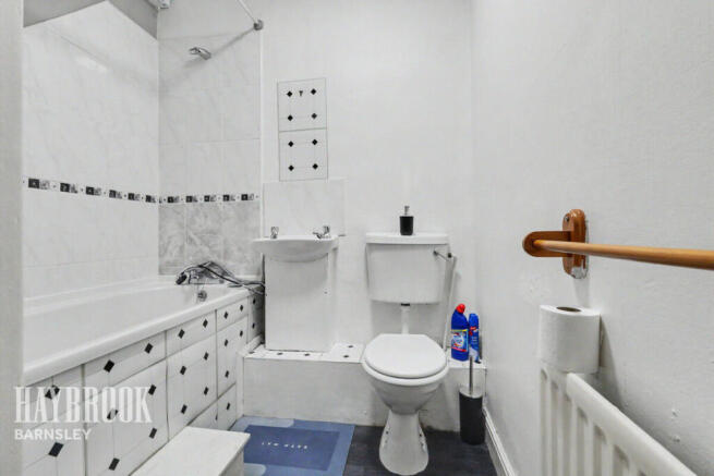 2 bed Terraced for sale Image 9