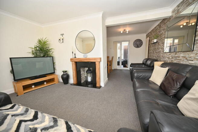 3 bed Semi-Detached for sale Image 6