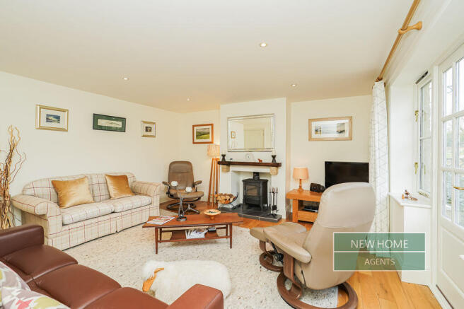 4 bed Detached for sale Image 4