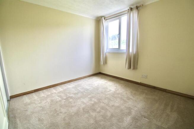 Bed 2.jpg