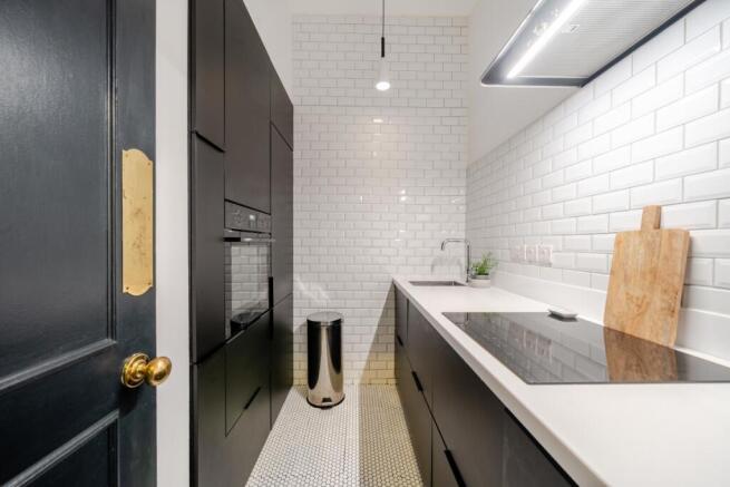 1402178-8-696f6d4...