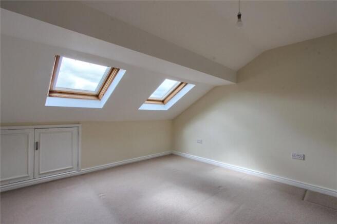 3 bed Semi-Detached for sale Image 12