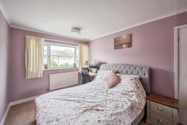 3 bed Semi-Detached for sale Image 6