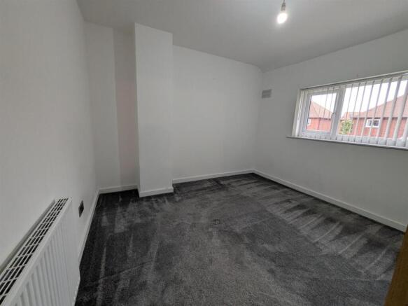 3 bed Semi-Detached to rent Image 11