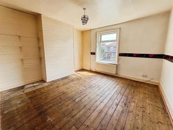 3 bed Terraced for sale Image 7