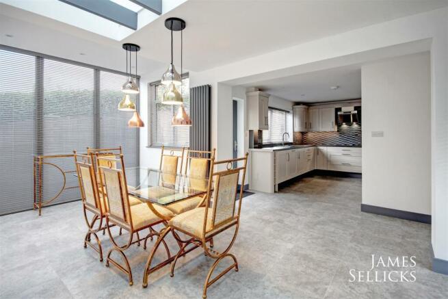 Open plan dining kitchen