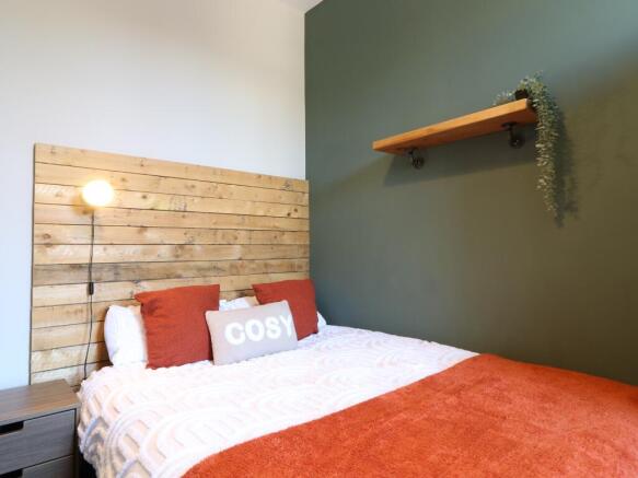 67 Oxford Road Room 9 4.JPG