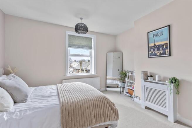 3 bed Terraced for sale Image 10