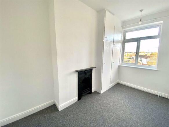 Bedroom 2 (rear)