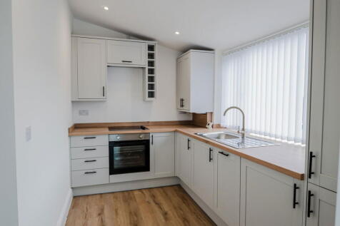 Manor Way, Neath, SA11 2TR