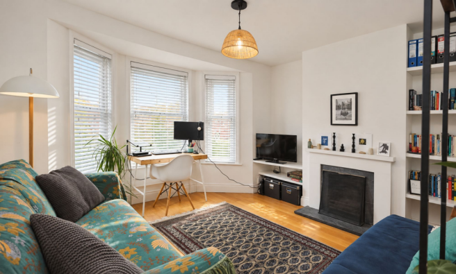Lounge/Bedroom Three