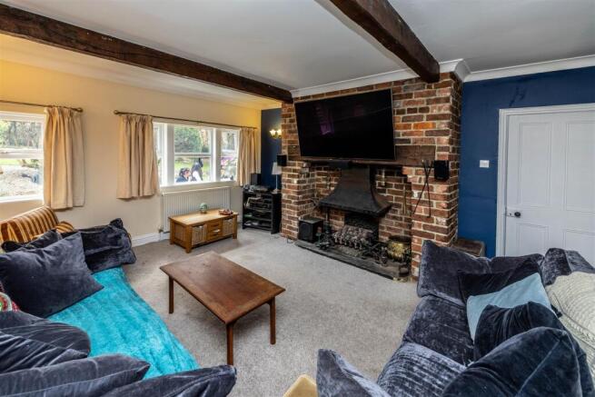 4 bed Detached for sale Image 10