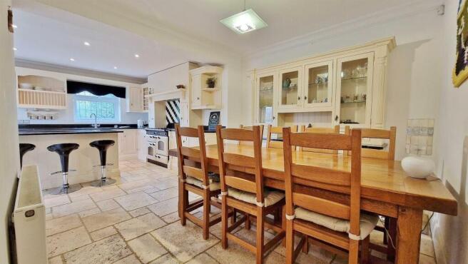 Kitchen/Dining Room