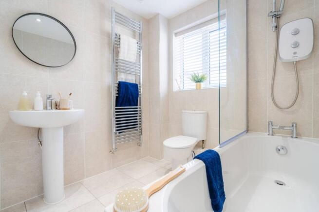 4 bed Detached for sale Image 10