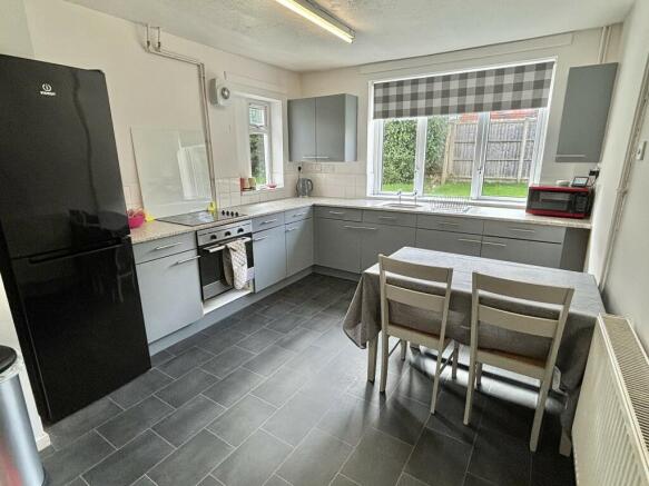 KITCHEN /DINER