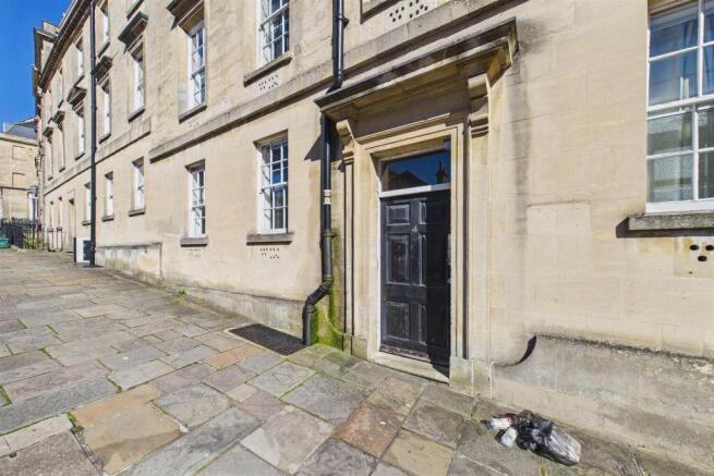 Flat 1, 4 Fountain Buildings, Walcot, Bath BA1 5DU