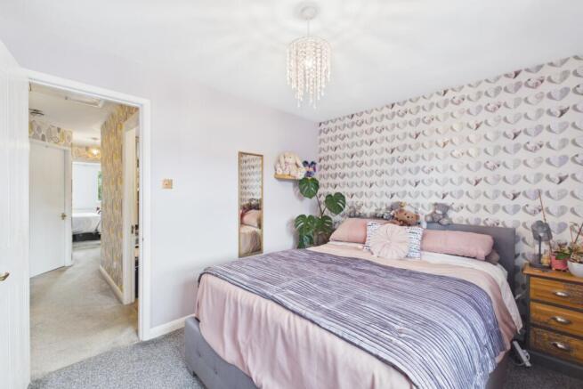 3 bed Semi-Detached for sale Image 11