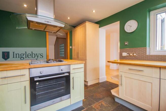 4 bed Terraced for sale Image 12