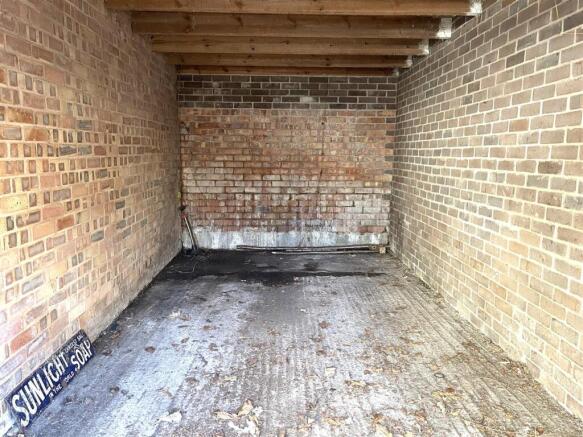 Garage iside.jpeg