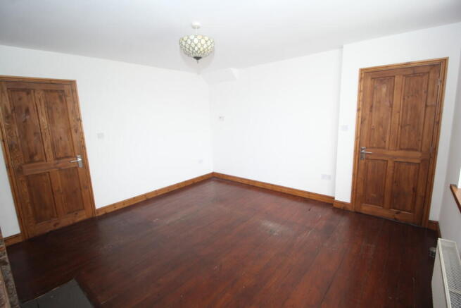 3 bed Semi-Detached for sale Image 5