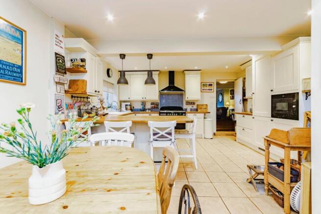Kitchen/Dining Room