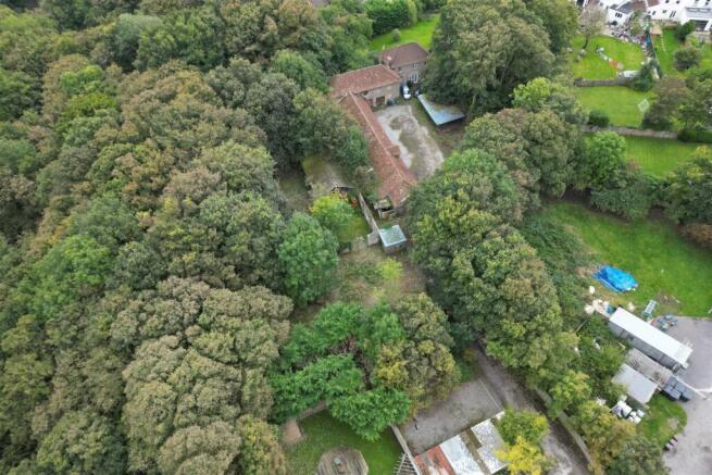 Coach House & Garages @ Wick Road, Brislington, Br