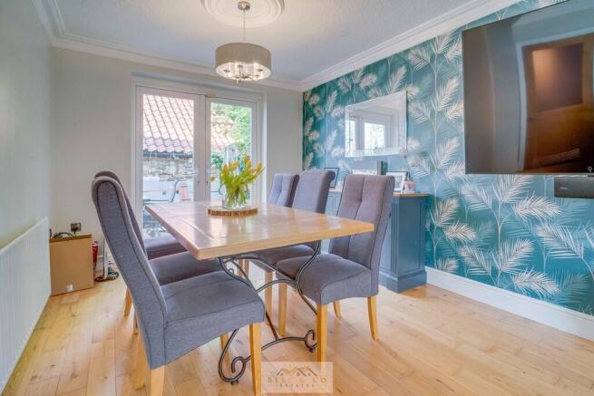 4 bed Detached for sale Image 10