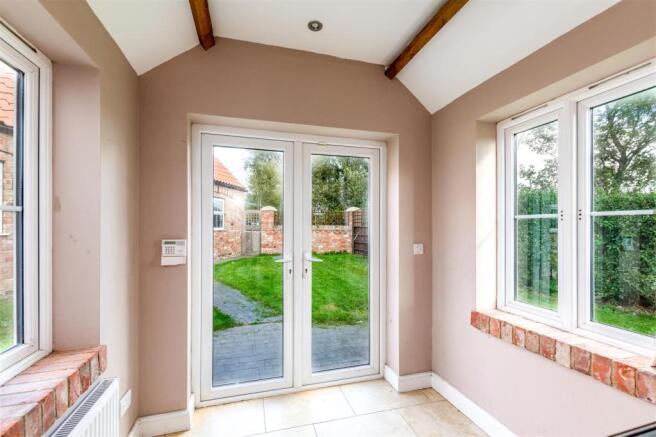 Side entrance garden room