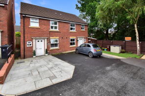 96a, Parish Gardens, Leyland PR25 3UT