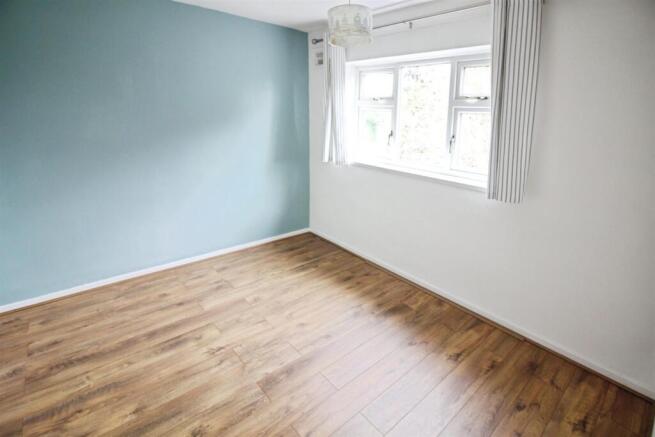 2 bed Semi-Detached for sale Image 10