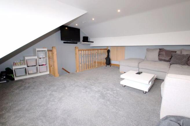 Lounge To Firs...