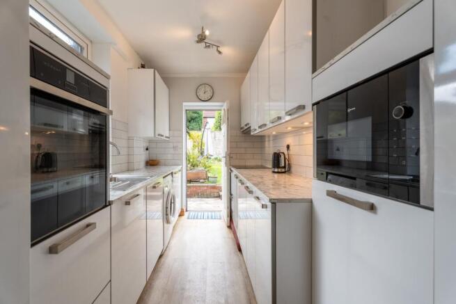 3 bed Semi-Detached for sale Image 6
