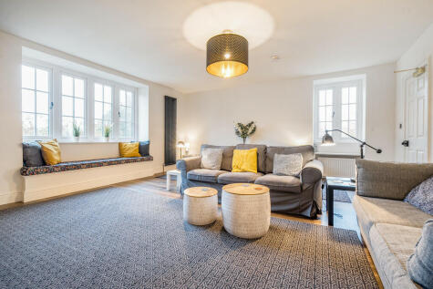 Flat 2, Engadine New Road, Windermere, Cumbria, LA23 2LA