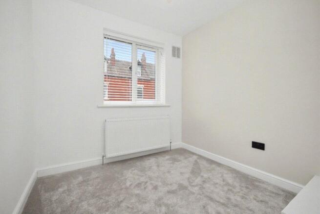 3 bed Terraced for sale Image 9