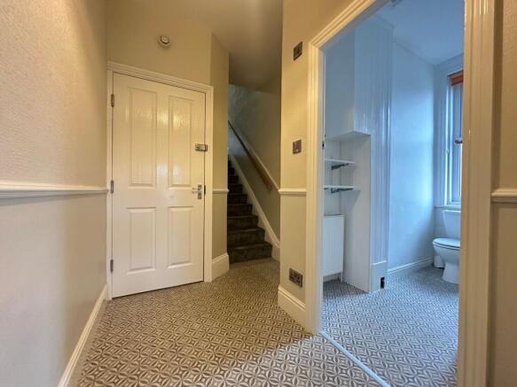 3 bed Flat to rent Image 8