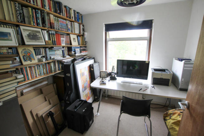 Bedroom 3/study.