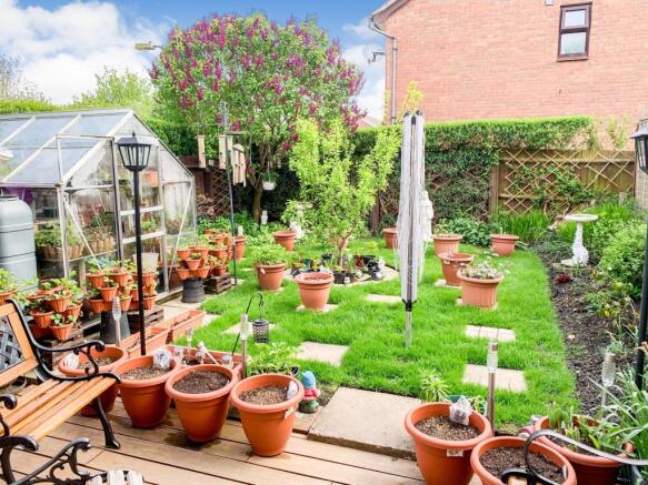 26 Sawston Close, Radbrook Green, Shrewsbury, Shropshire,SY3 6AY
