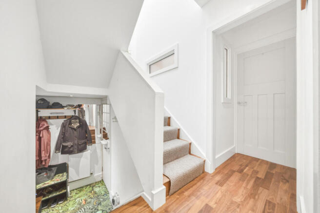 Clumber Crescent North, Nottingham, NG7 1EY photo 3
