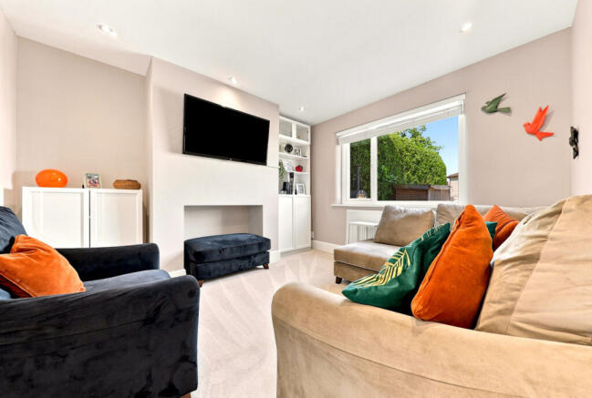 3 bed Semi-Detached for sale Image 10